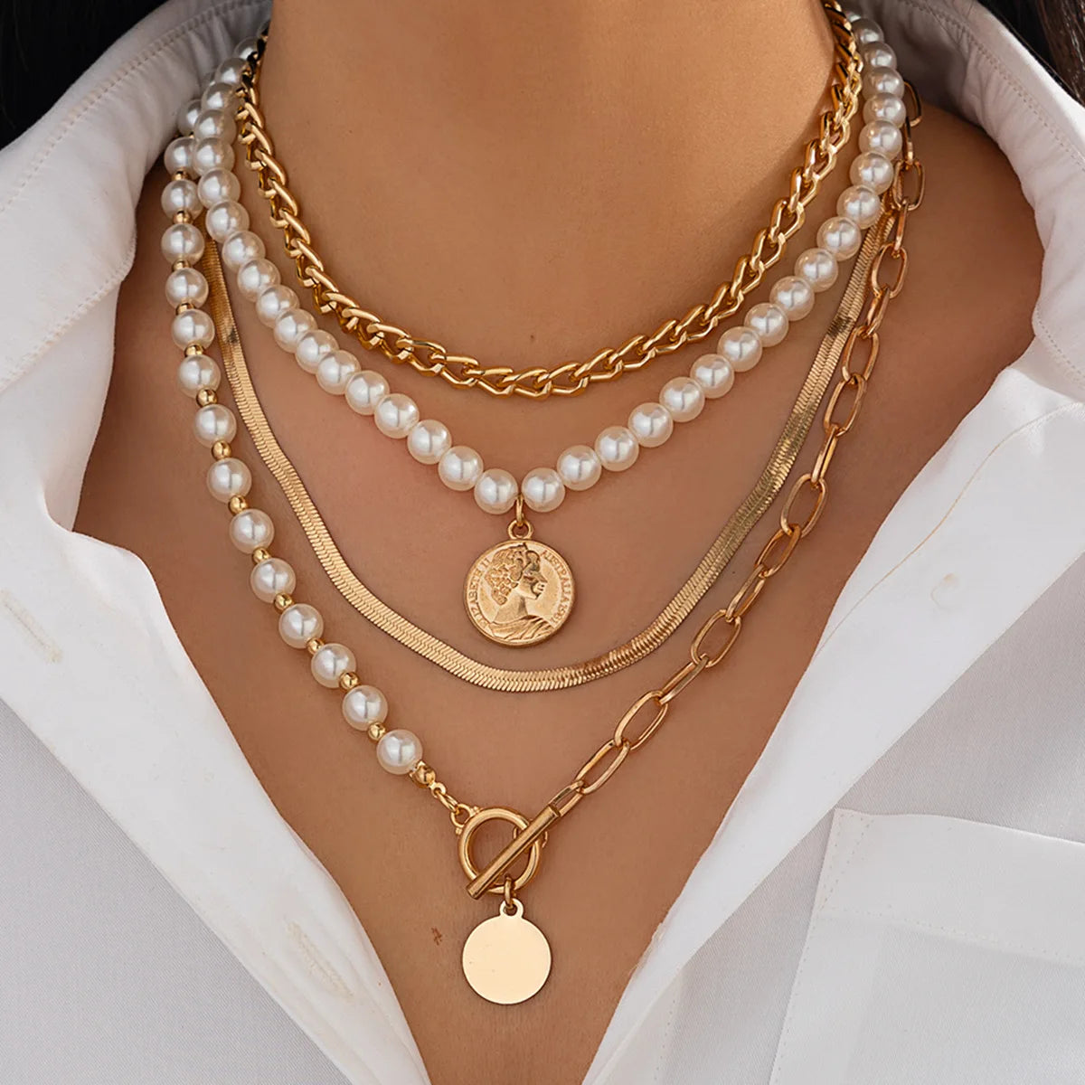 Boho Gold Color Metal Round Pendant Necklace 2025 Women's Multi Layer Sweet Imitation Pearl Snake Chain Girls Fashion Jewelry